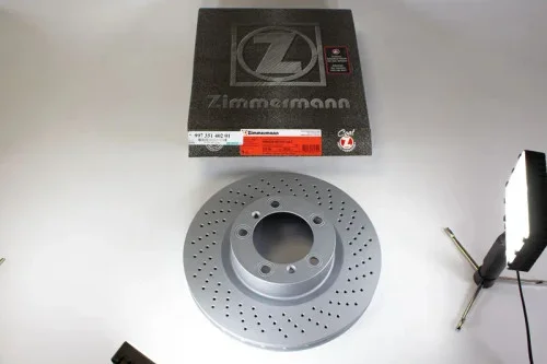 ZIMMERMANN FRONT RIGHT DISC BRAKE ROTOR – 99735140201